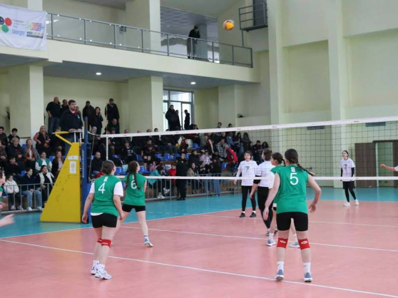 ცაგერის სპორტის სასახლეში გაიმართა სასკოლო სპორტული ოლიმპიადის რეგიონული შეჯიბრება...